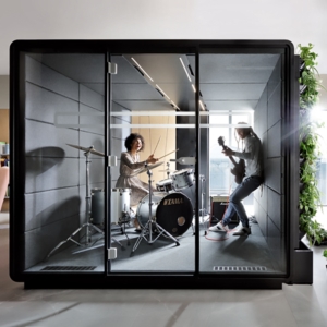Mikomax-Hush-Meet-mobiele-akoestische-vrijstaande-vergaderruimte-vergader-unit-cabine-pod-groene-wand-muur