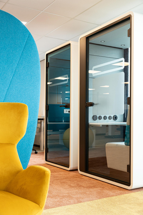 hushoffice-mikomax-hushhybrid-akoestiek-akoestische-belcel-werkruimte-werkplek-project-projectfoto
