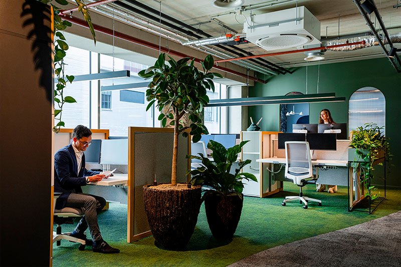 mikomax-werkplek-bureautafel-zit-sta-bureau-ergonomie-vitaal